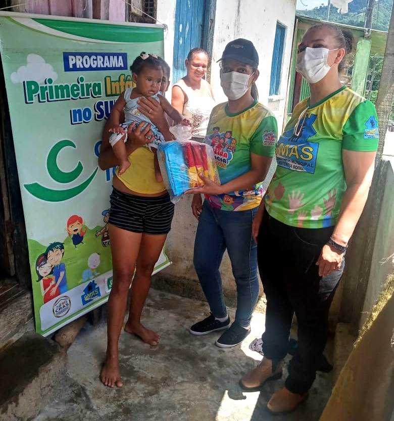 Camacã: Secretaria de Assistência Social faz visitas e entregas de produtos em povoado e zona rural